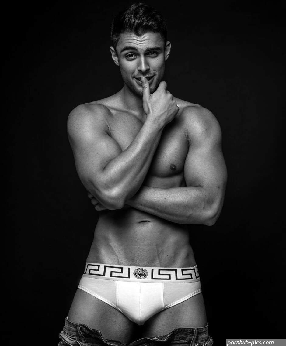 christian hogue nude