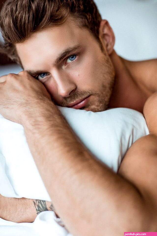 christian hogue nude