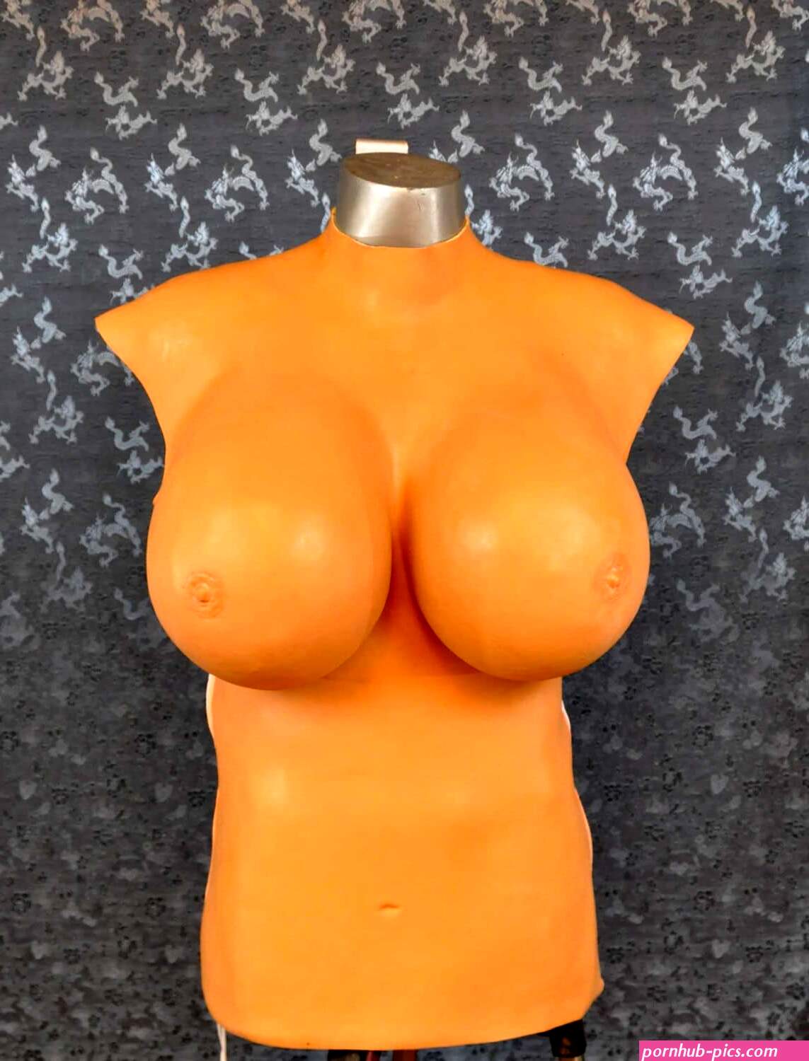 j cup boobs