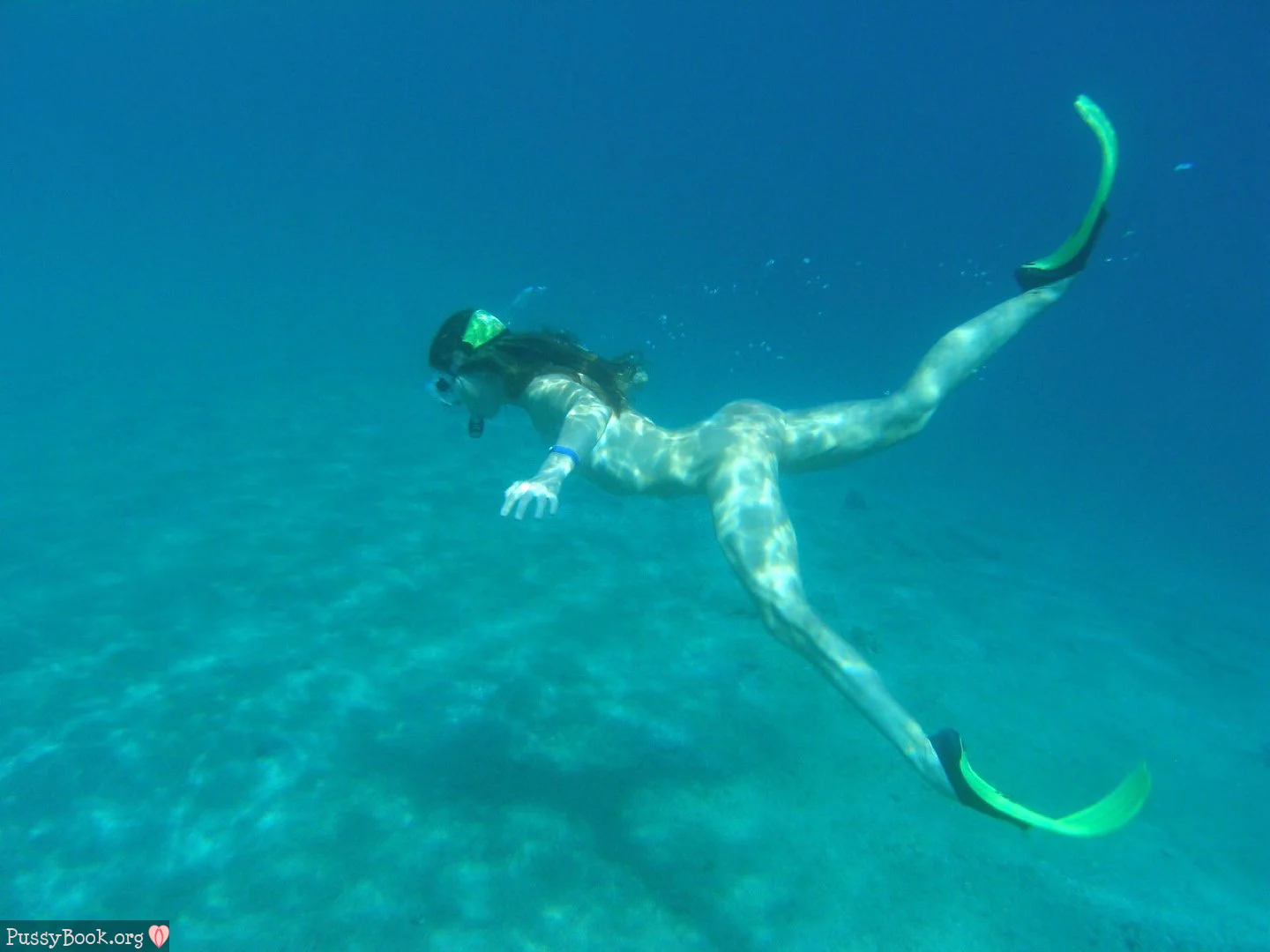 diver nude