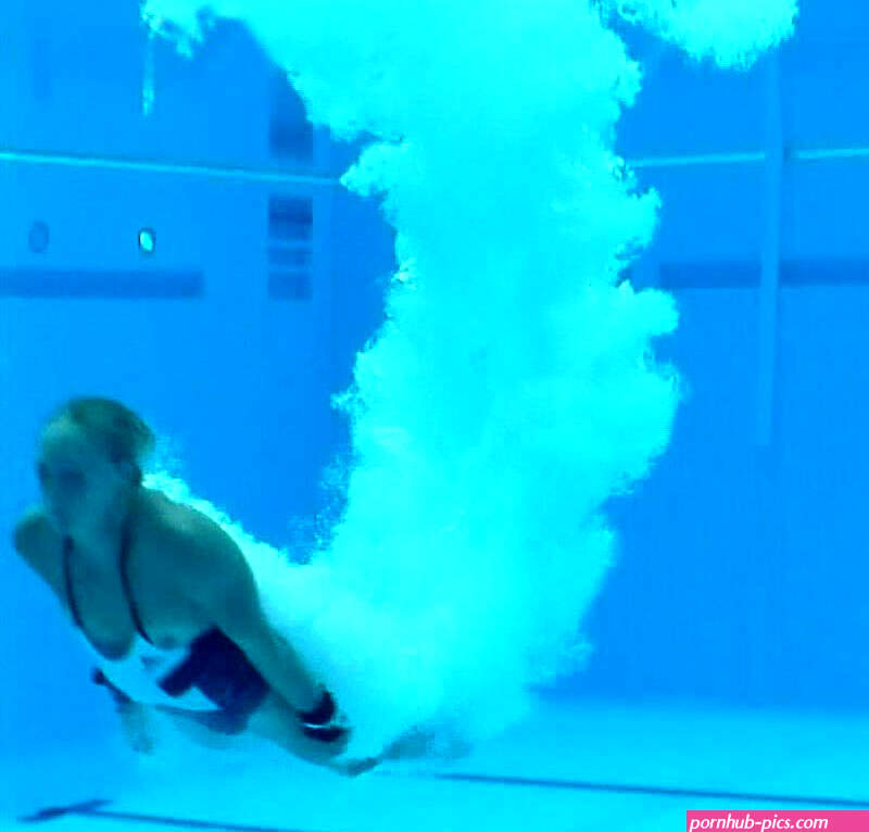 diver nude