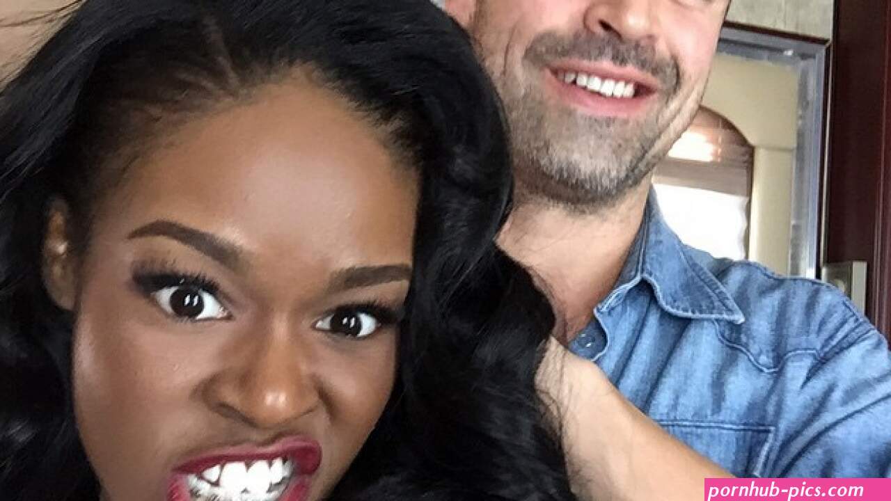 azelia banks tits