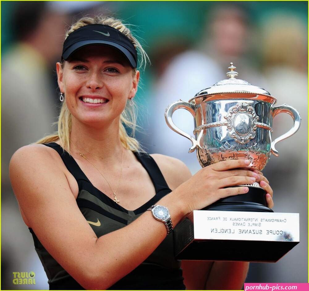 sharapova tits hot