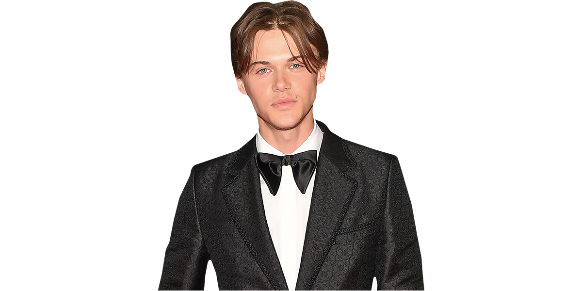 christopher briney height