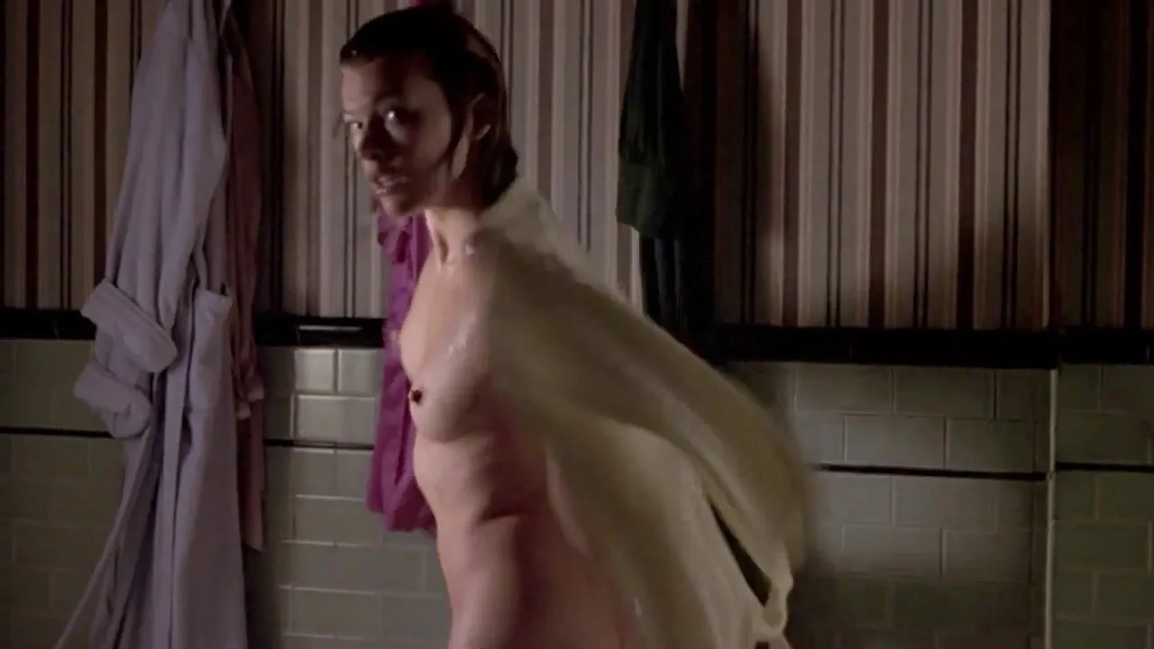 milla jovich nude