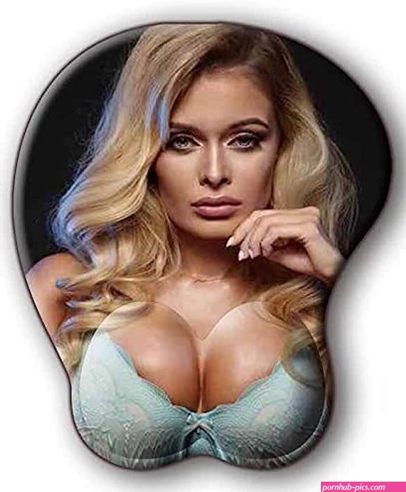 blonds boobs