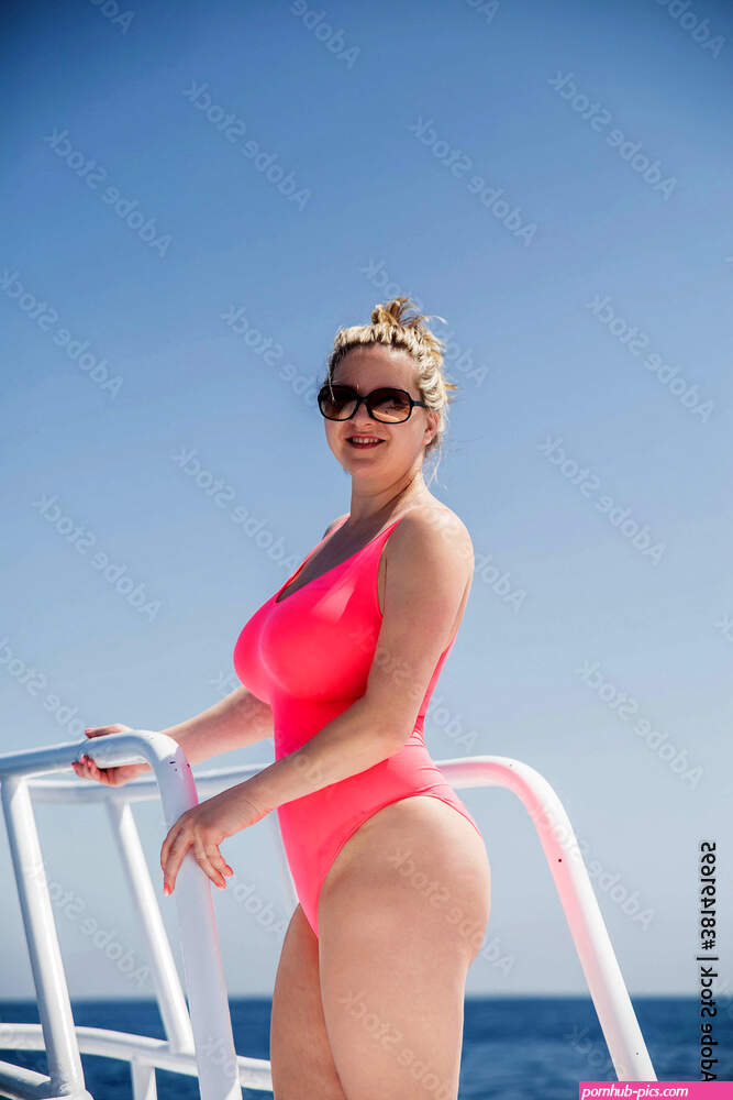 blonds boobs
