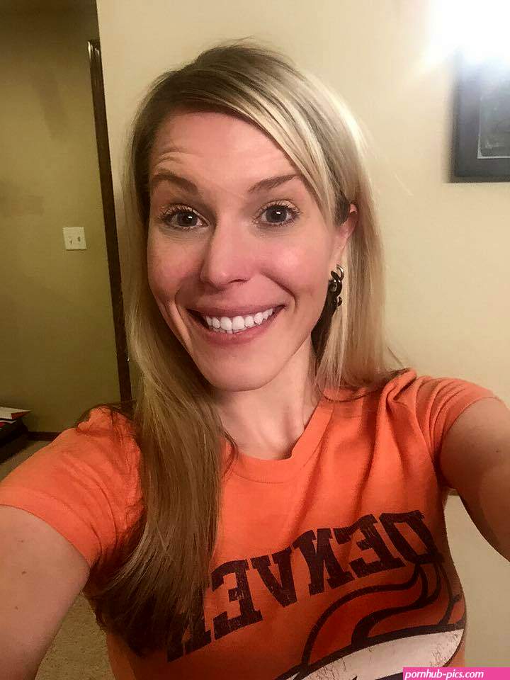 athletic milf