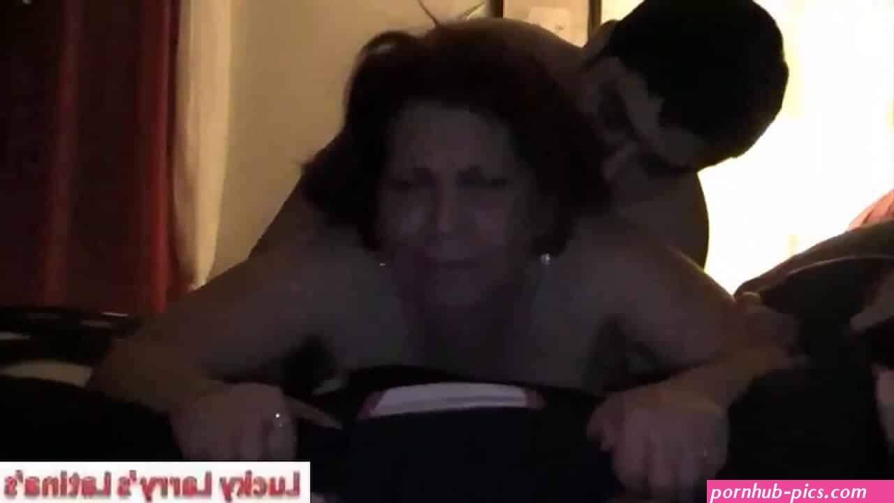 follando con la abuela