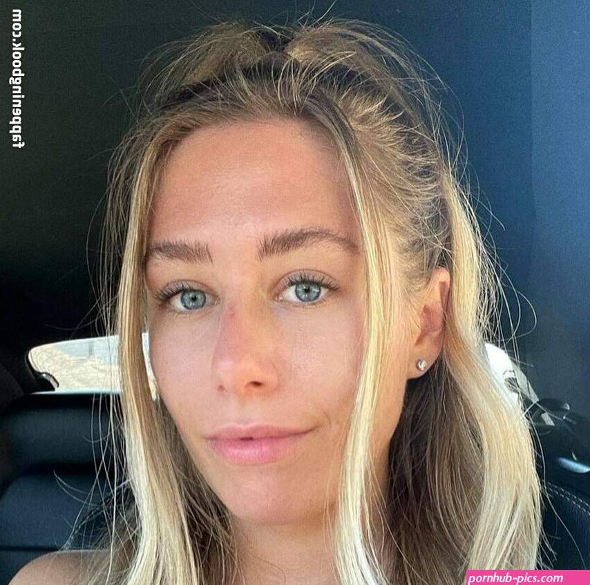 sophie annaston nude