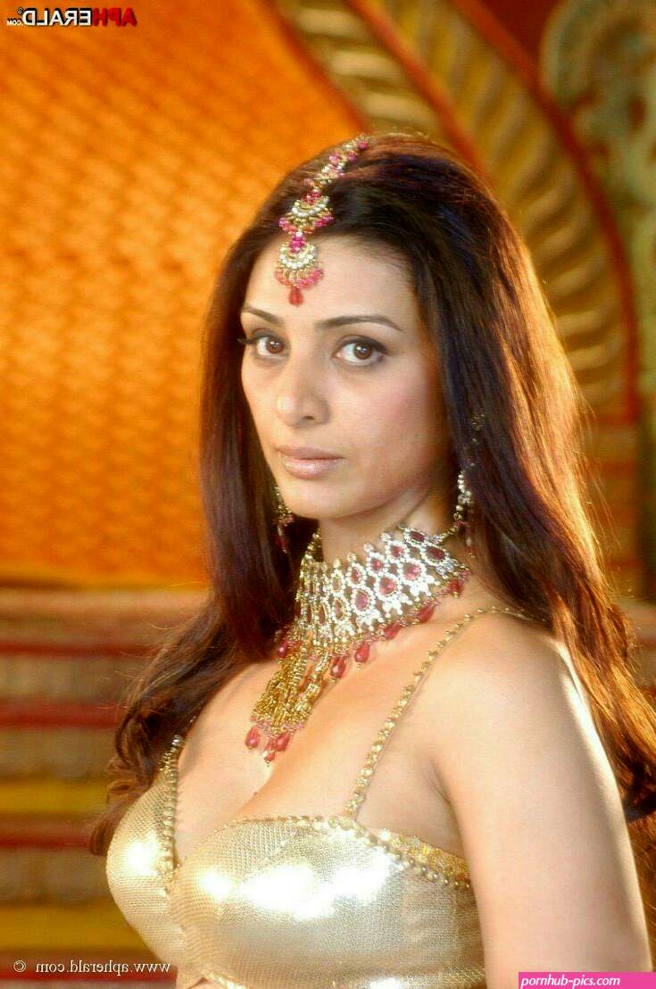 big boobs heroine photos