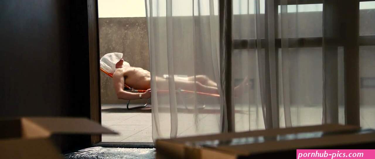 tom hiddlestone nude