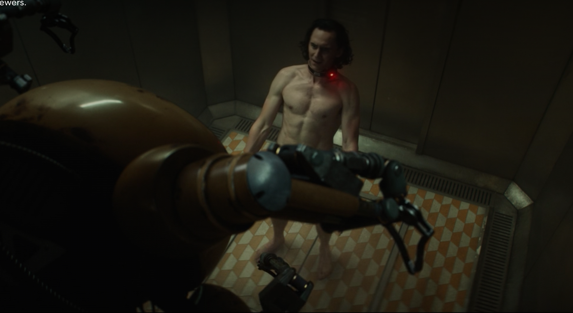 tom hiddlestone nude
