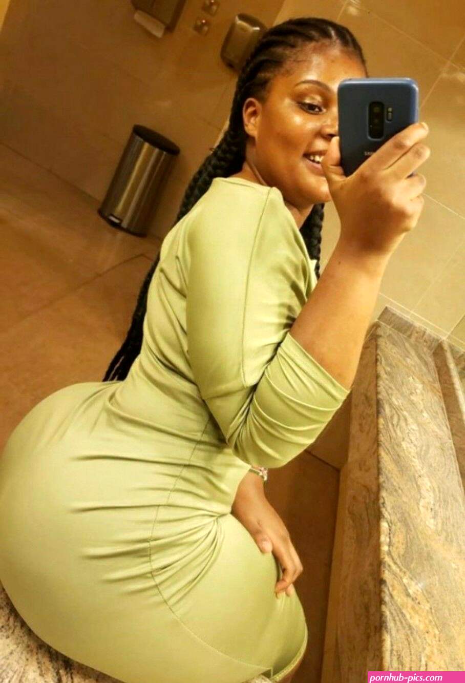 persian_baddie