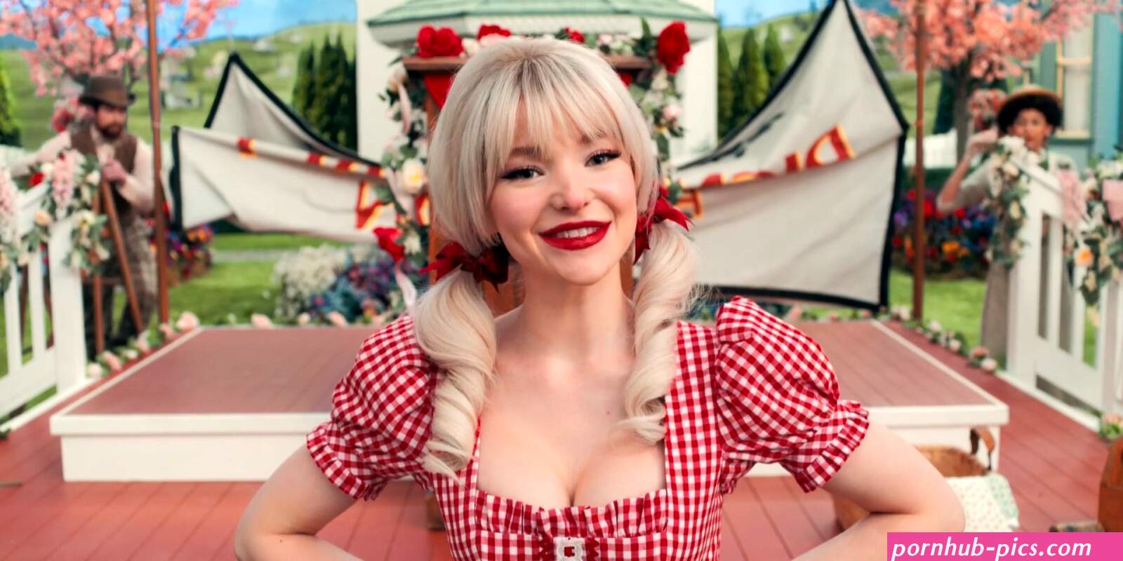 dove cameron nude