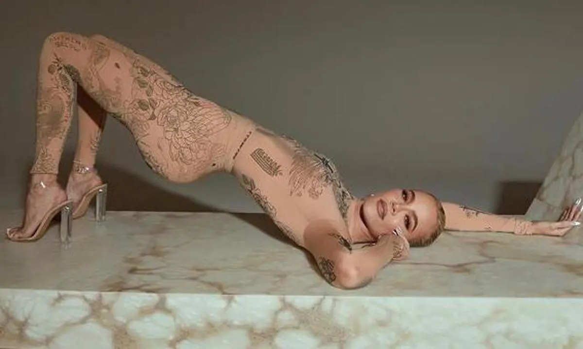 khloe kardashian nude