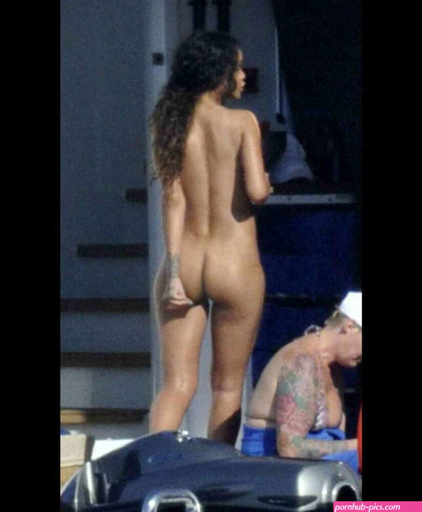 rihanna naked