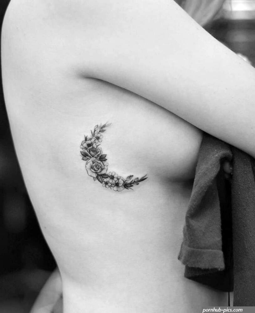 side boob tatoo
