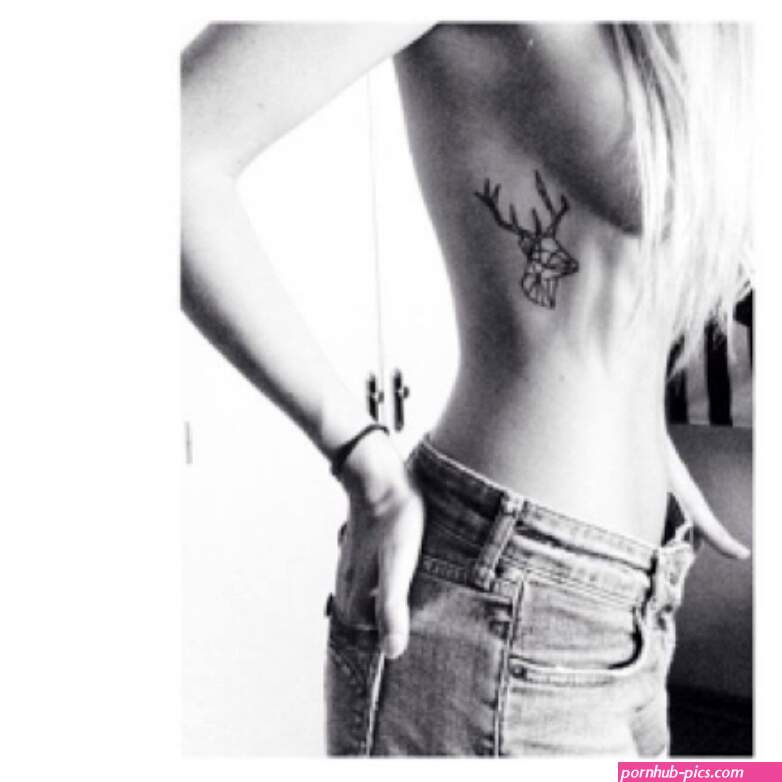 side boob tatoo
