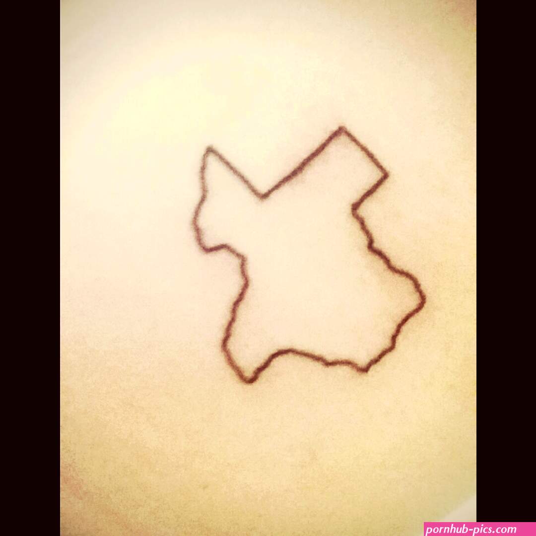 side boob tatoo