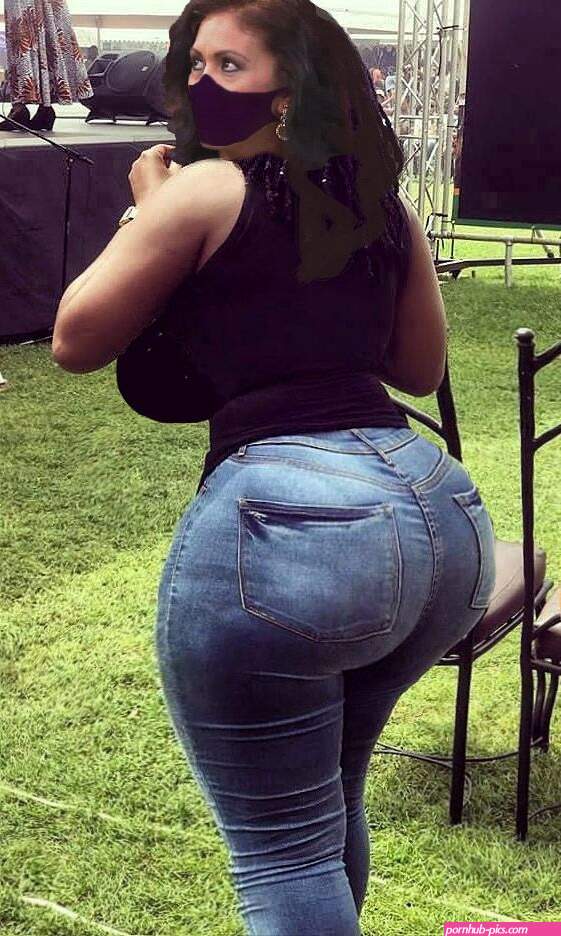 big booty mom