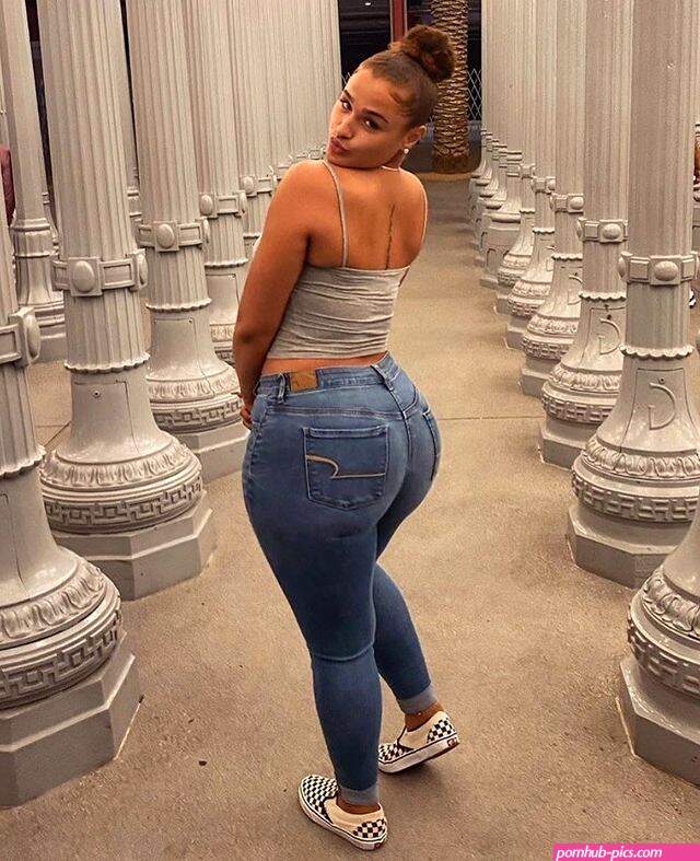 big booty mom