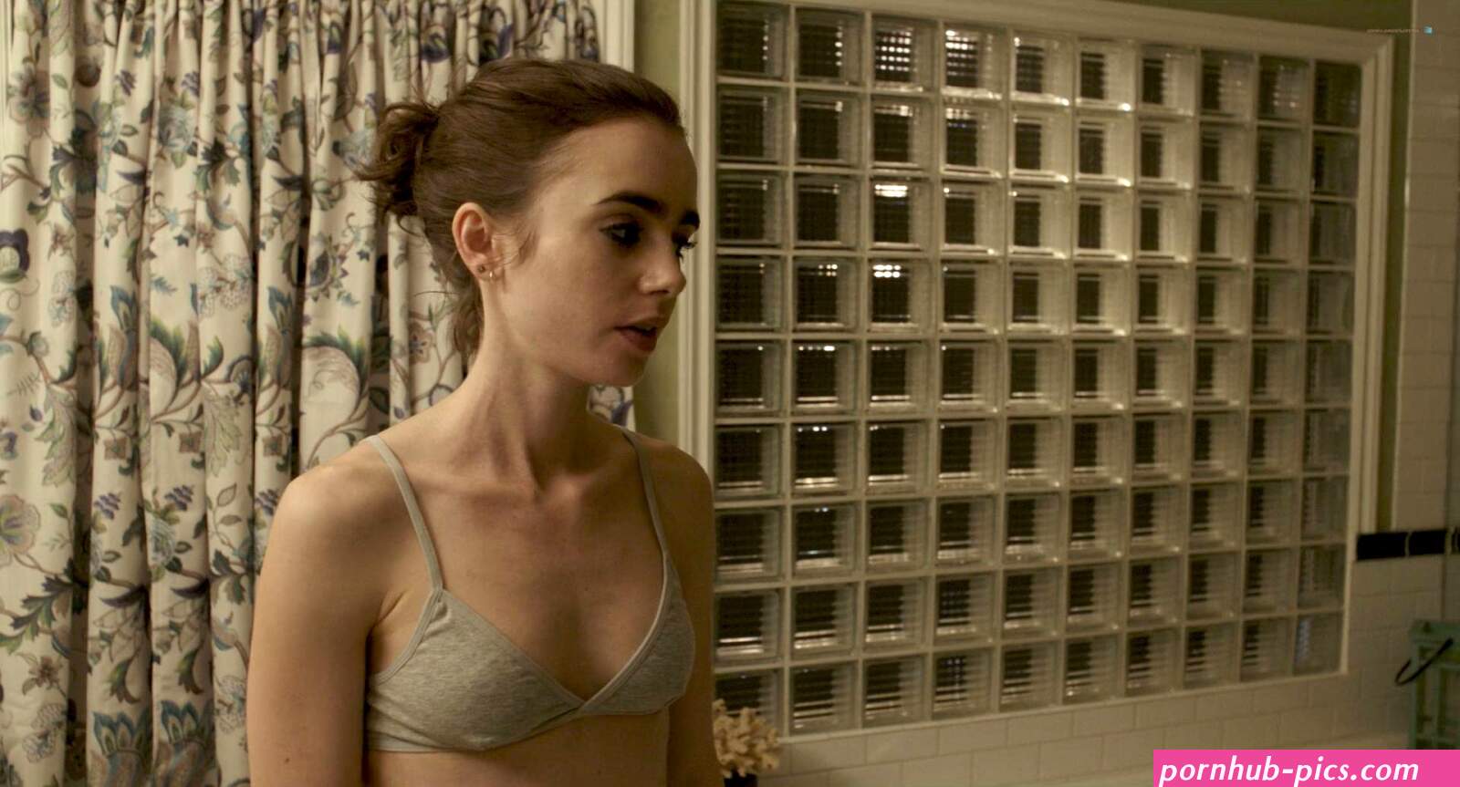 likly collins nude