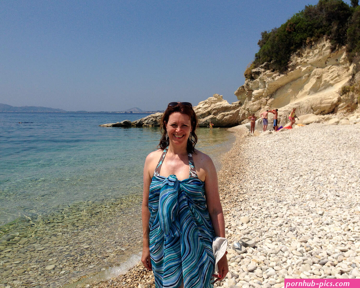 women nude at beach