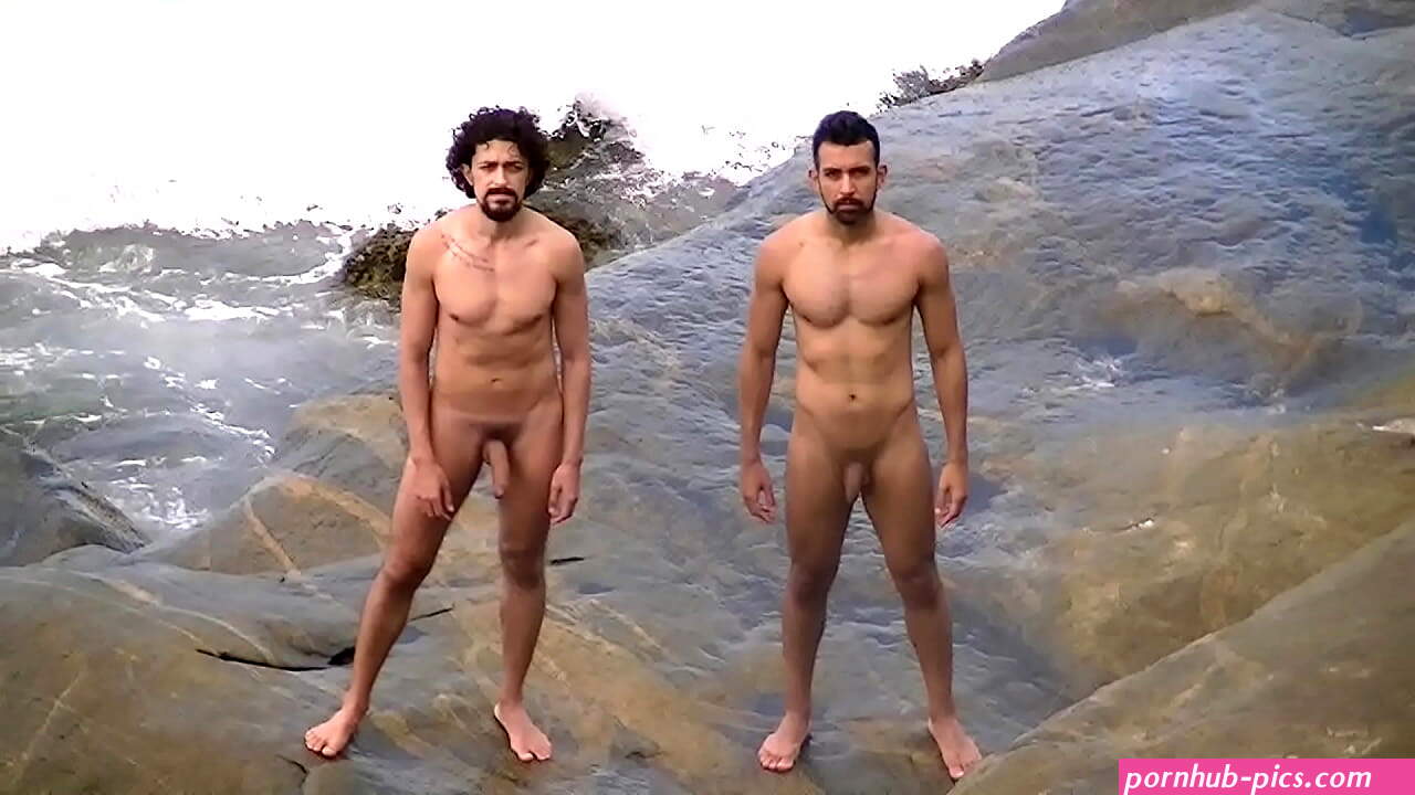 naked guyes
