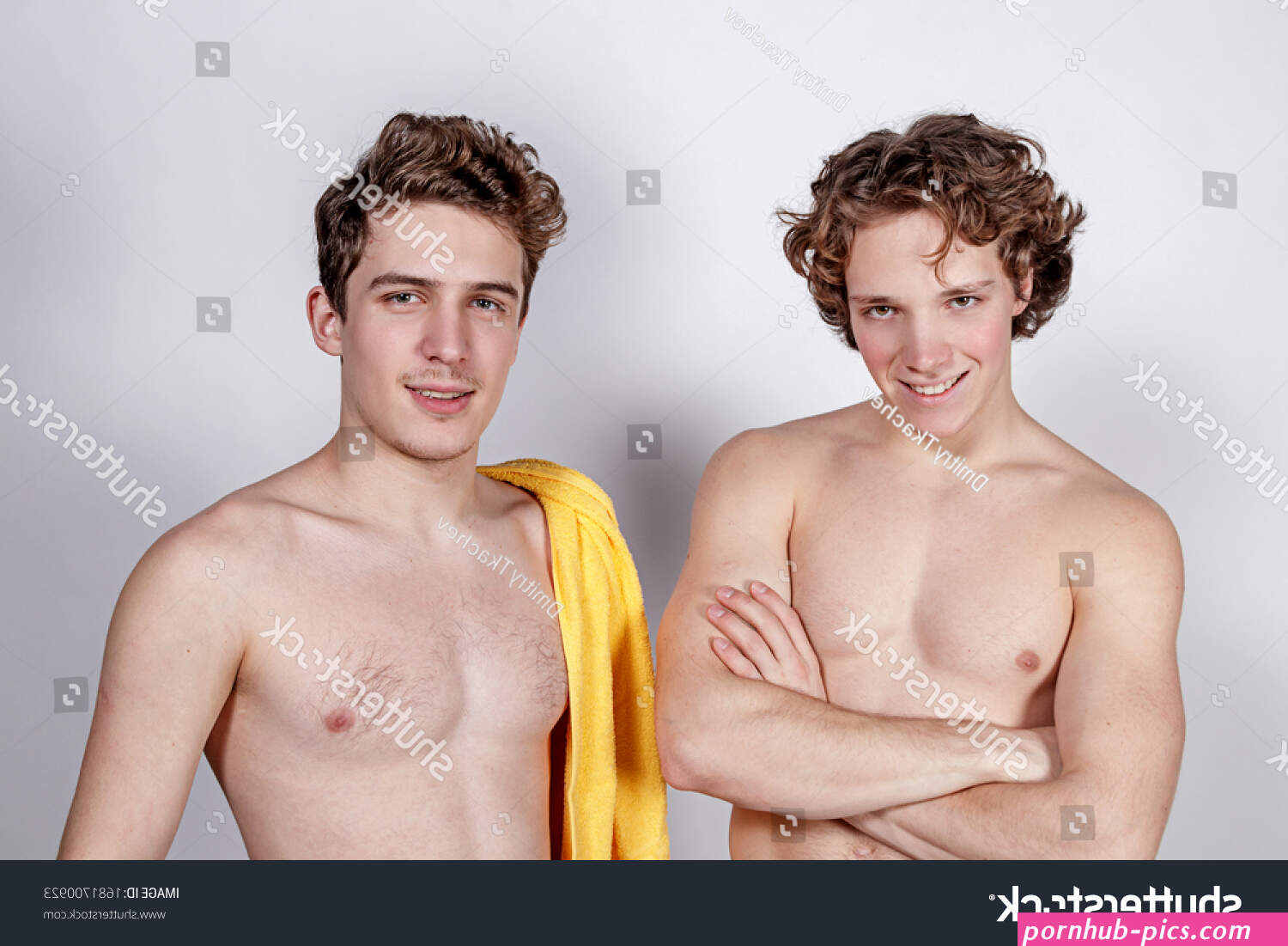naked guyes