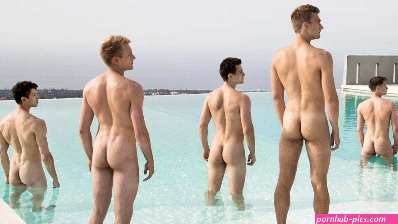 naked guyes