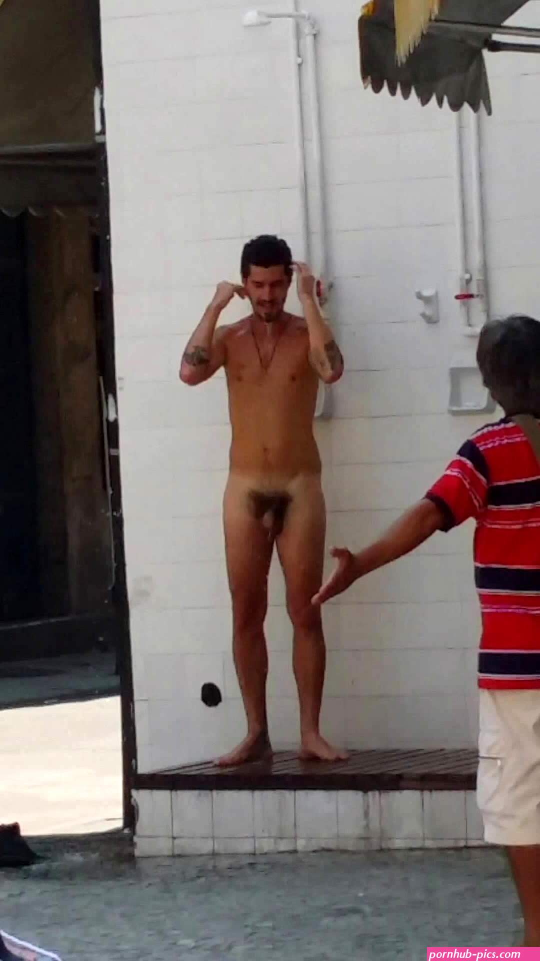naked men shower