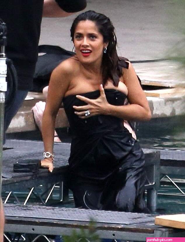 salma hayek nip slip