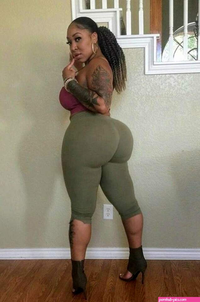 thick ebony booty