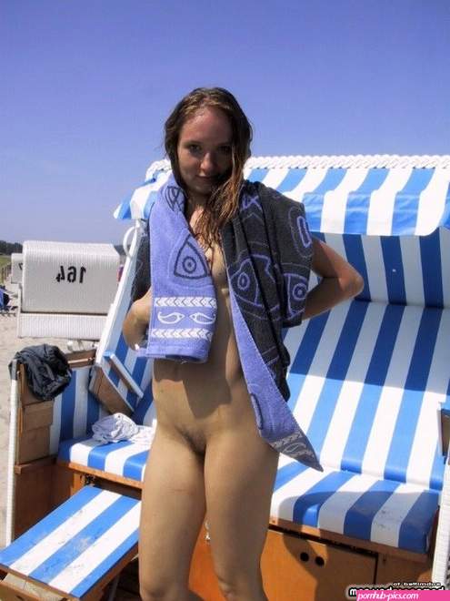 Amateur wife naked at beach
