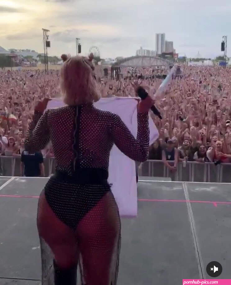 Sexy Bebe Rexha Workout Booty