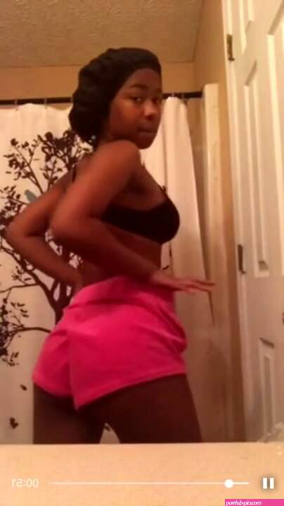 Free Ebony Thot getting Naked Porn Video