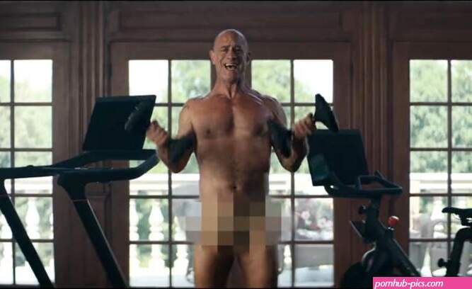 Law & Order star Chris Meloni gets nude for cheeky new Peloton ad | PerthNow