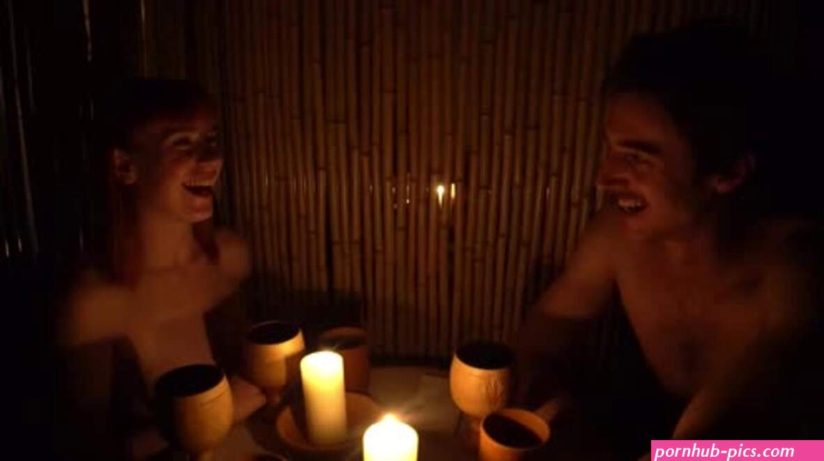 UK: Nude food! Check London's NAKED restaurant, where daring diners undress to impress | Video Ruptly