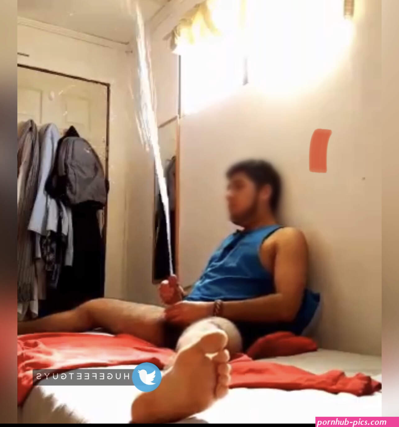 Men pissing: MASSIVE MALE SQUIRTING (TOUCH THE… ThisVid.com