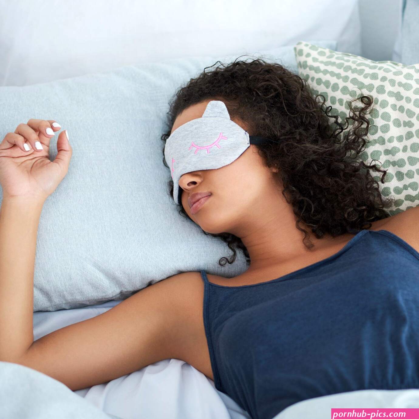 Why You Shouldn't Sleep Naked in Hot Weather