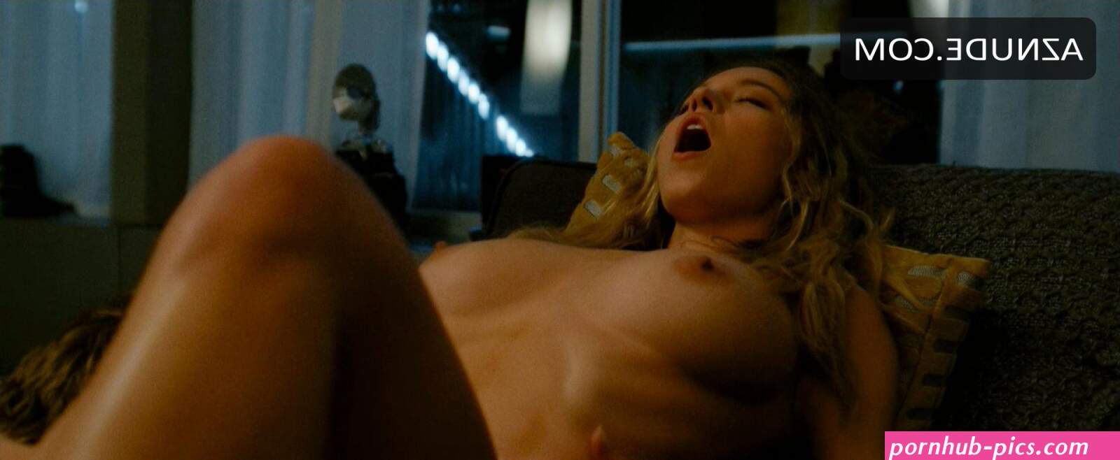 THE VOYEURS NUDE SCENES