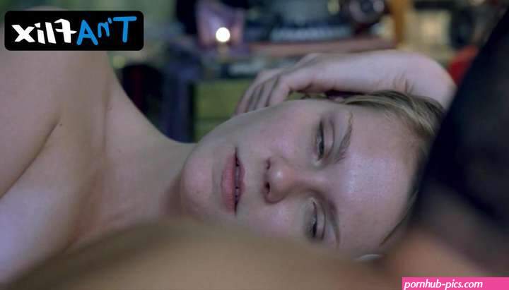 Kirsten Dunst Sexy Scene in Crazy/Beautiful