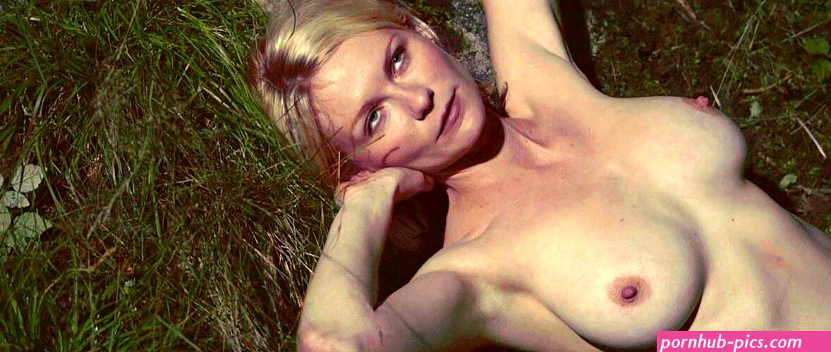Kirsten Dunst Nude Pictures. Rating = 7.69/10
