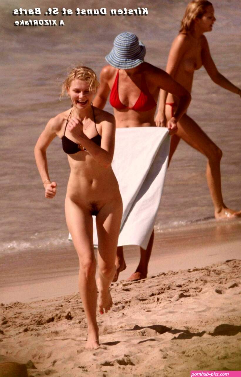 Kirsten Dunst Beach Voyeur Naked 001 « Celebrity Fakes 4U