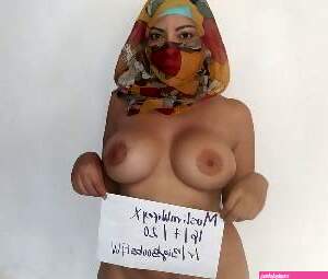 MuslimWifeyX Porn Pictures and MuslimWifeyX XXX Videos