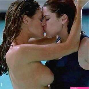 Denise Richards Nude Photos & Naked Sex Videos