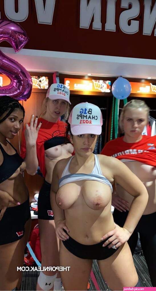 Wisconsin Volleyball Nude Laura Schumacher Leaked!