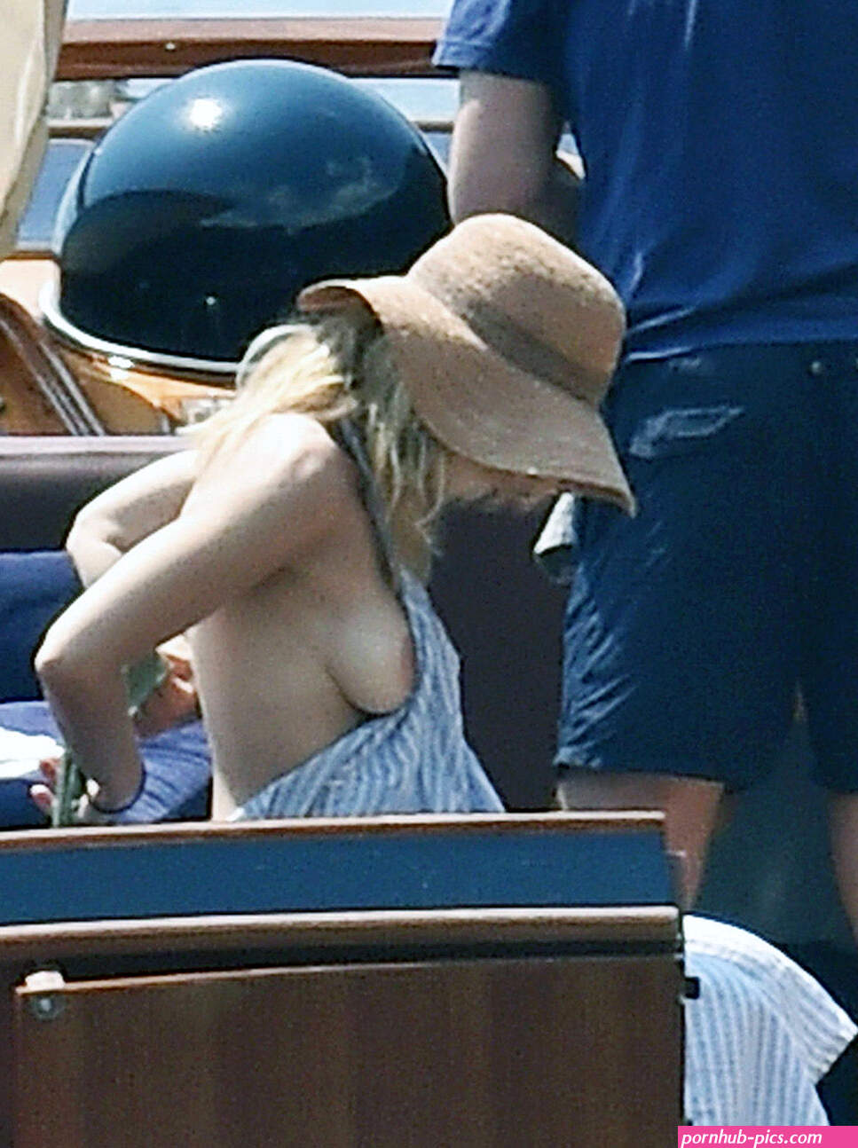Gillian Anderson Nude, Hot And Bikini Photos On Thothub