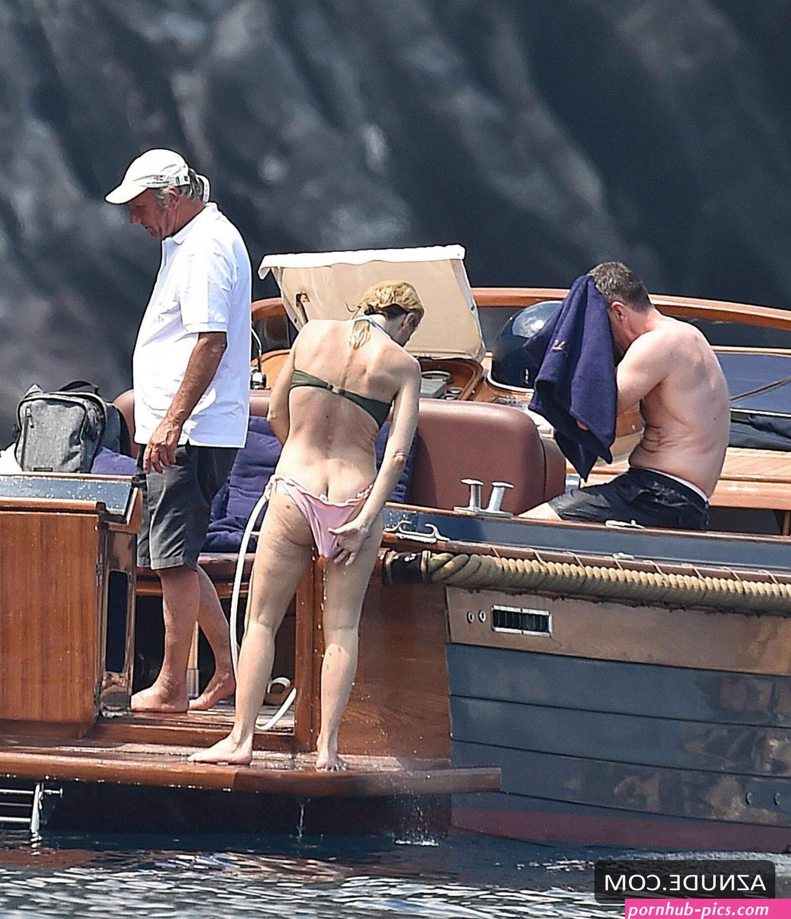 Gillian Anderson Nude While Removing Bikini On Holiday in Portofino Italy